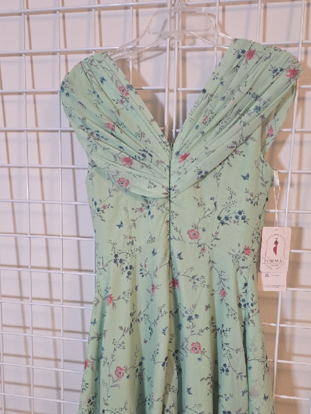 Formal Dress NWT Mint Green Floral High-Low Chiffon Dress Beaded Waist Size 8 - Picture 14 of 16